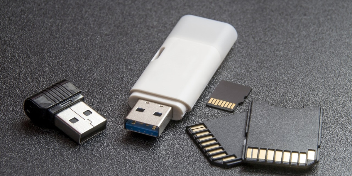 Flash Memory Market Overview, High Growth Opportunities, Segmentation, Trends By 2023-2032