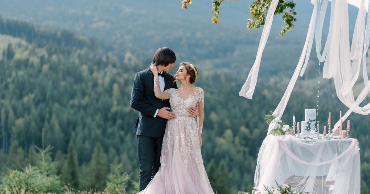 Top Engagement Photography Melbourne Poses for Natural Smiles