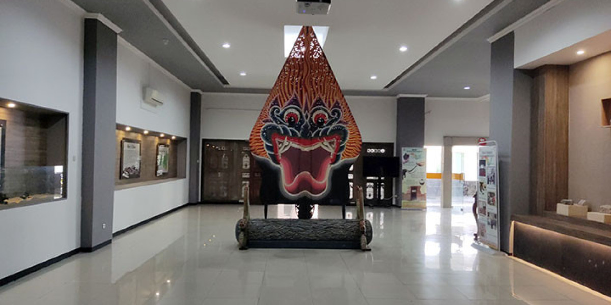Berwisata Sejarah di Museum Ronggowarsito Semarang