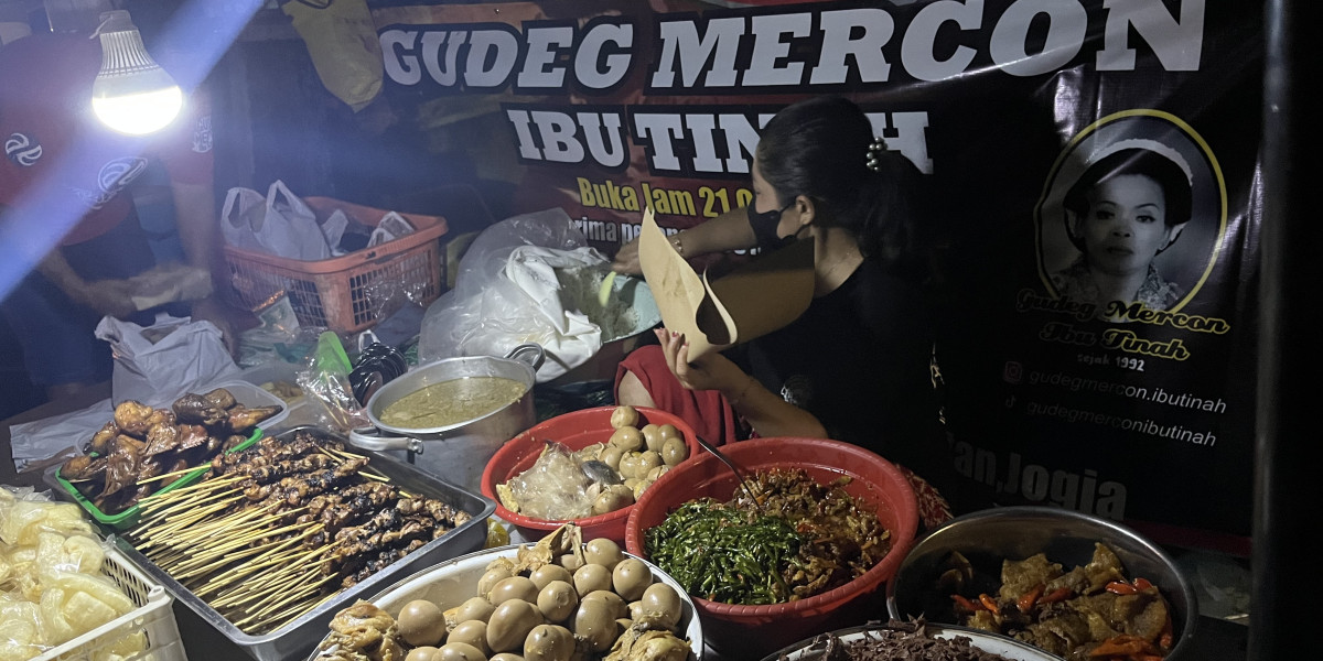 Gudeg Mercon Bu Tinah: Gudeg Pedas Terbaik Di Jogja!