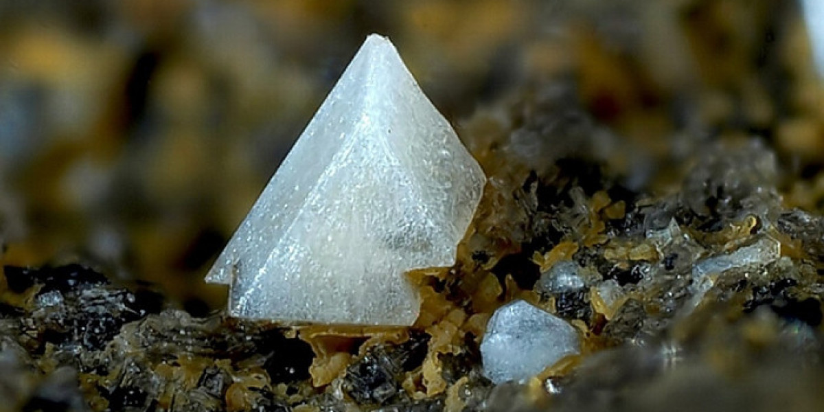 Cristobalite Market Size, Industry Analysis Report 2023-2032 Globally