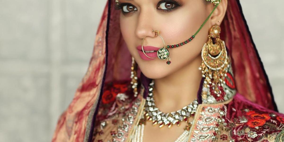 Flawless Forever: Top Bridal Makeup Trends to Try in 2024