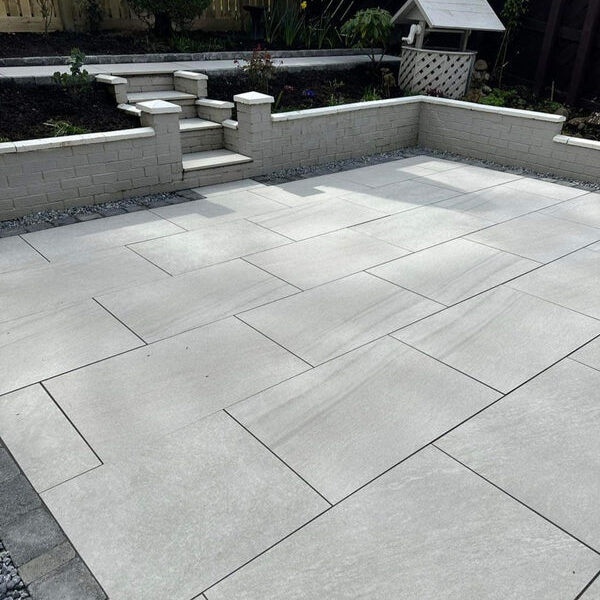 The Ultimate Guide to Selecting the Perfect Paving Contractor for Grey Sandstone Paving Slabs