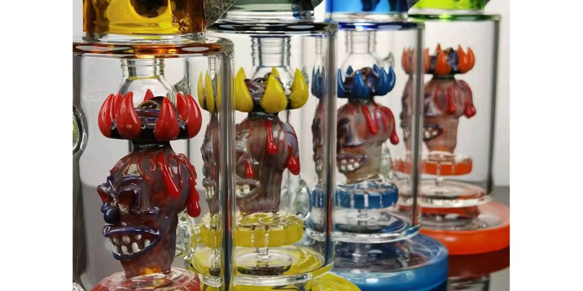 Exploring the Popularity of Big Bongs, Water Bongs, and Dab Rigs