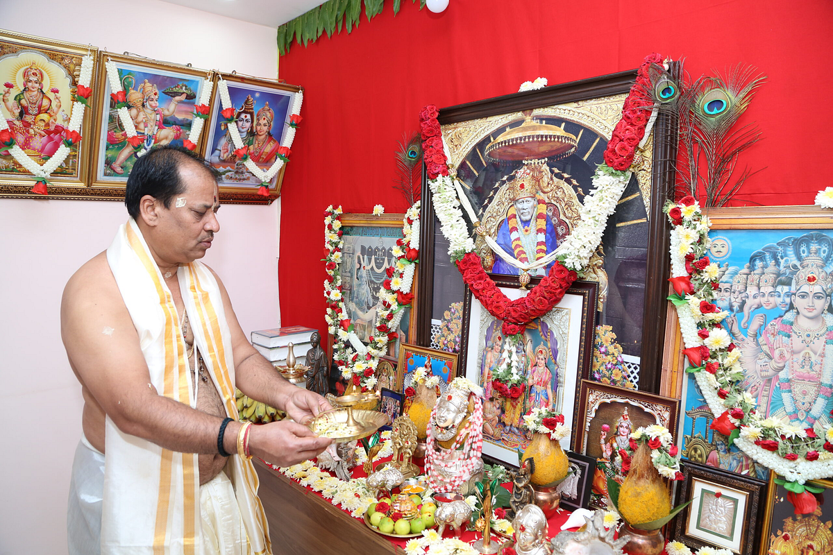 Connect with the Stars: Find the Best Online Astrologer in Gurgaon for Personalized Guidance