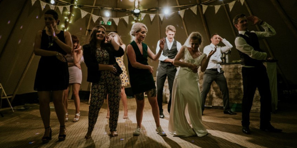 Wedding DJ Essex: The Key to a Memorable Wedding Reception