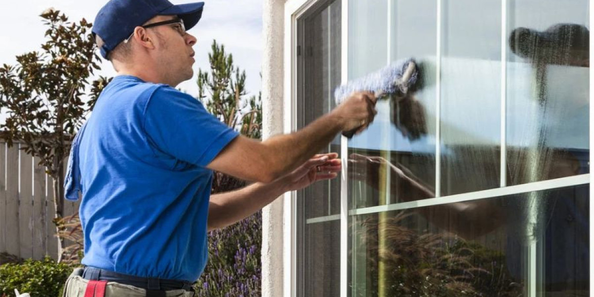 Achieve Streak-Free Outside Windows with These Proven Cleaning Tips!