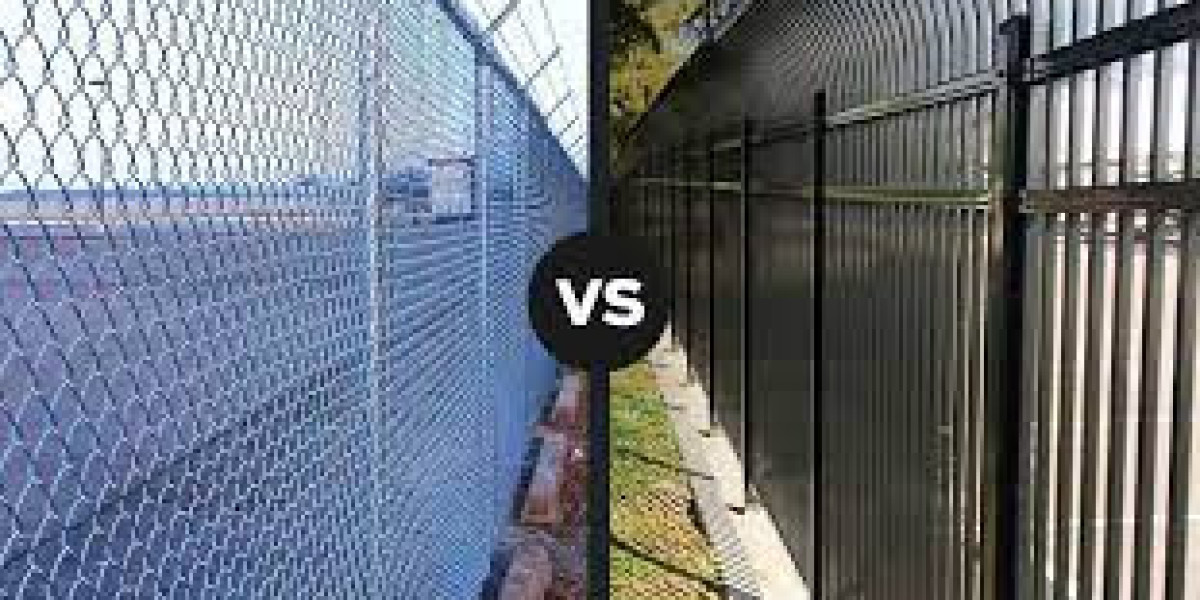 Aluminum vs. Chain Link Fence: Which Is Right for You?