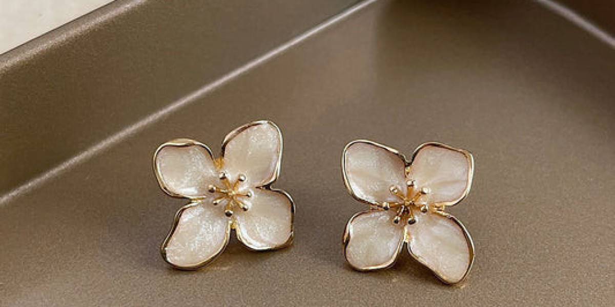 Lash Love: Dive into Kayshe's Cluster Collection