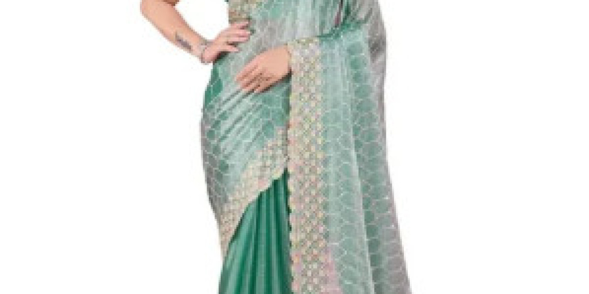 Unleash Your Inner Diva with Bella Signora’s Chic Designer Sarees: Affordable Prices for Luxury Looks!