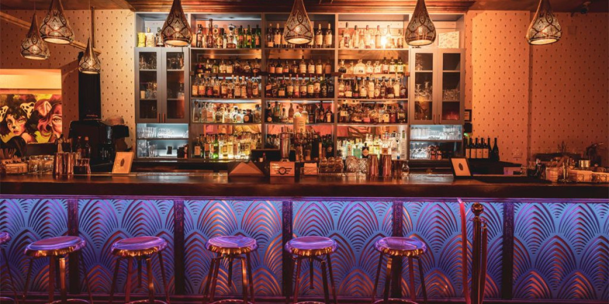 Exploring the Best Experiences at a Cocktail Bar Miami