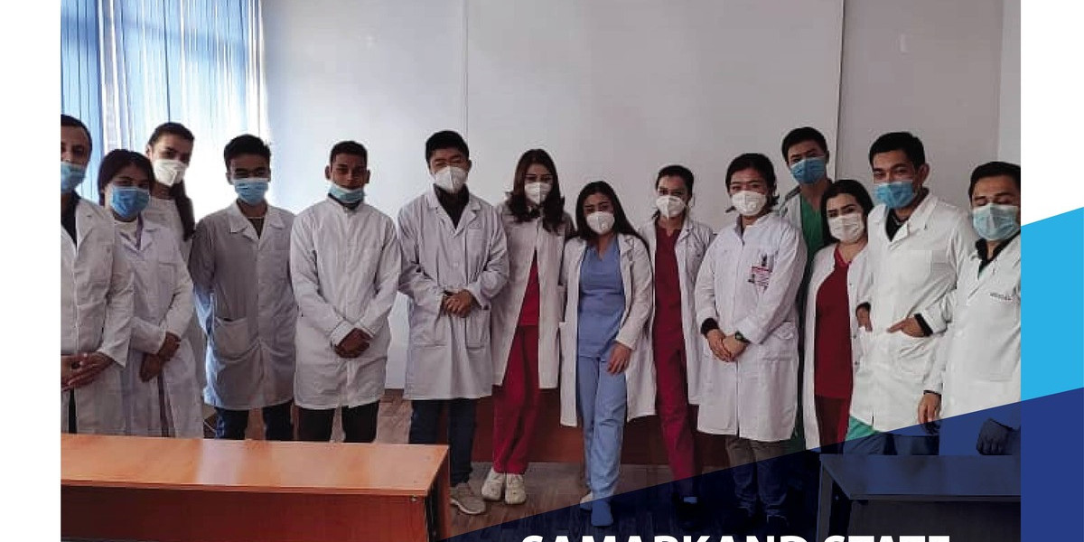 Are there opportunities for research and internships available for students at the institute?