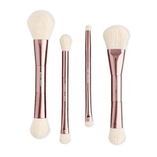 The Ultimate Guide to Applying Makeup in the Car Without Messing Up Article - ArticleTed -  News and Articles
