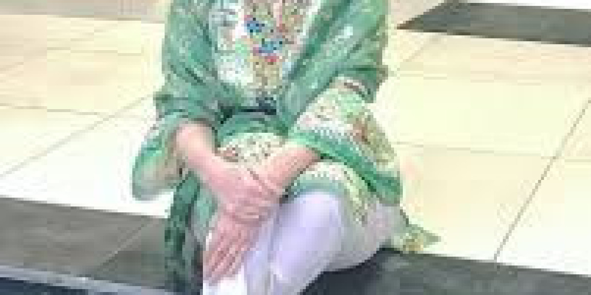 "Explore the Best Escort Agencies in Lahore"