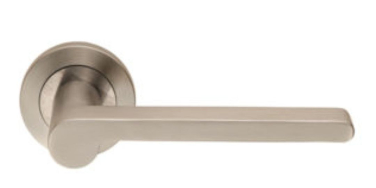 Why should you opt for stainless steel door handles for your home?