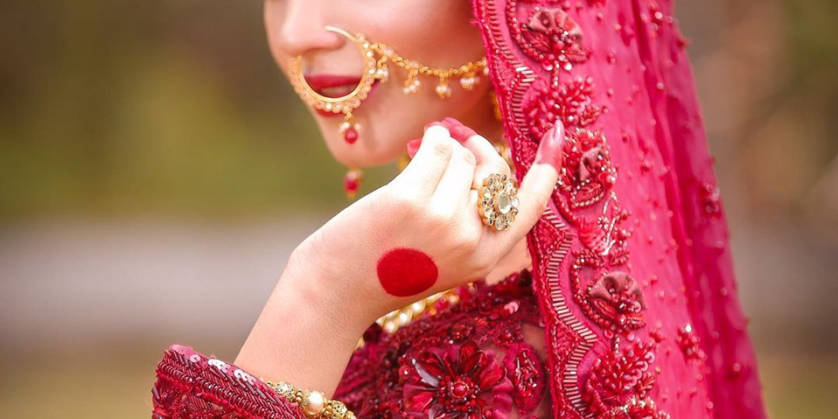 Bridal Makeup Trial in Noida: Why Every Bride Should Book One