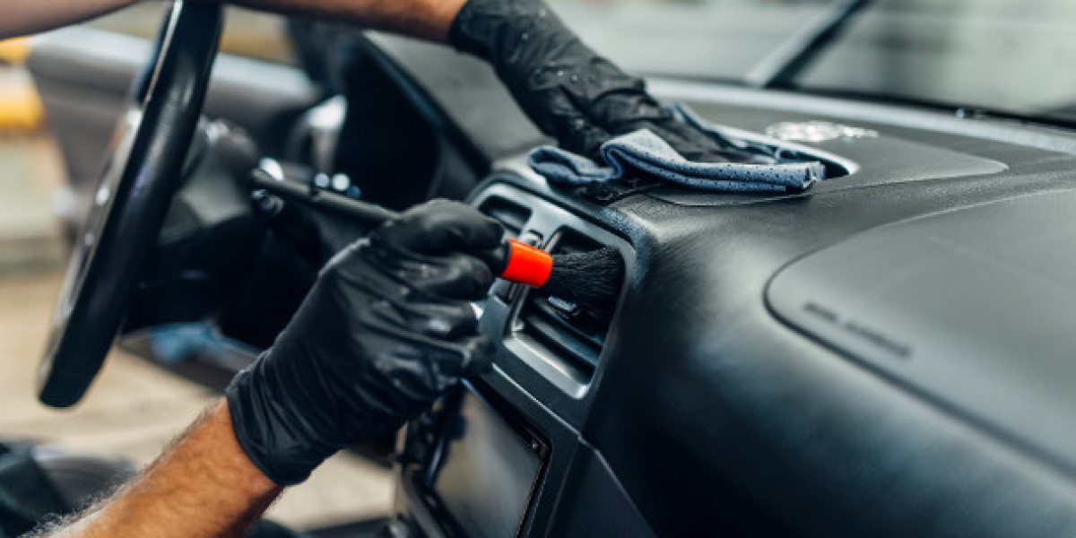 The Convenience of Mobile Car Detailing Near Me: Time-Saving Tips