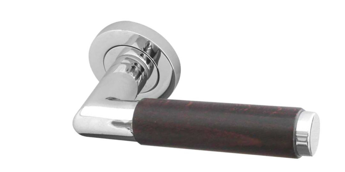 Using Polished Chrome Door Handles to Add Style to Your Home