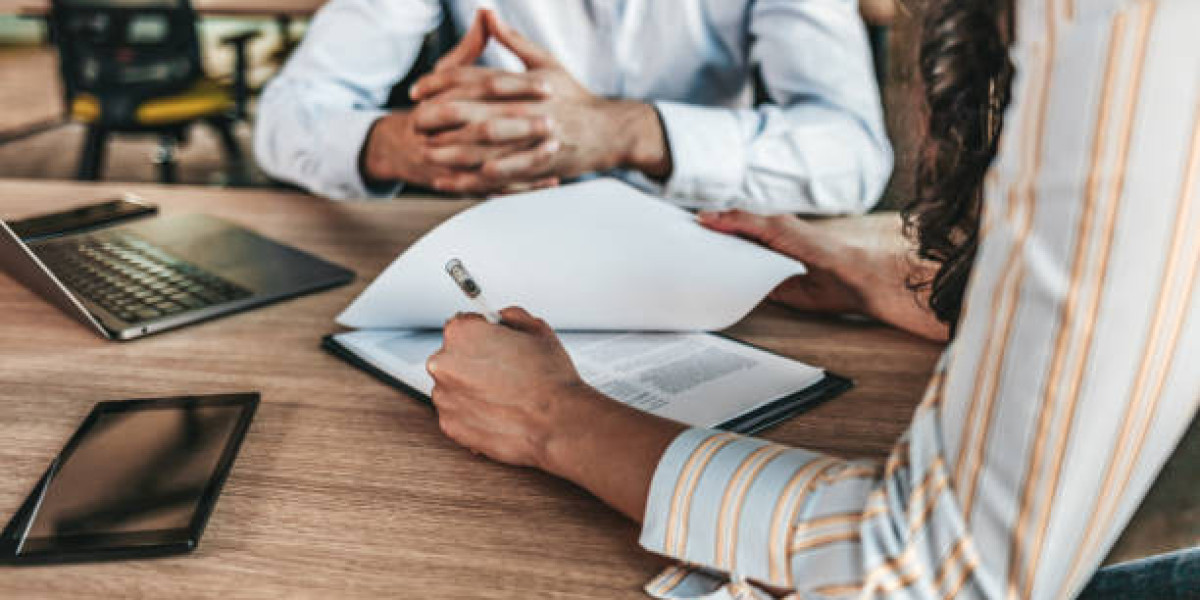 Le rôle d’un avocat immobilier dans la protection de vos investissements immobiliers