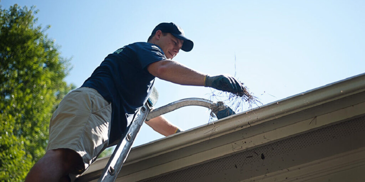 Gutter Cleaning Company: Why Sunrise Aluminium Gutter is the Top Choice in Punta Gorda, FL