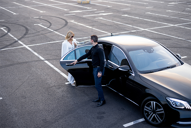 Reliable Manchester Airport Chauffeur Services for a Seamless Journey | by MCR EXEC | Nov, 2024 | Medium