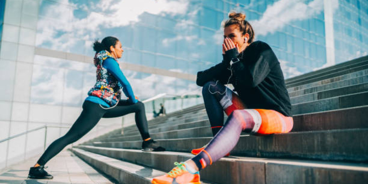 Streetwear Essentials: Sweatpants and Hip Hop Clothing for Every Trendsetter