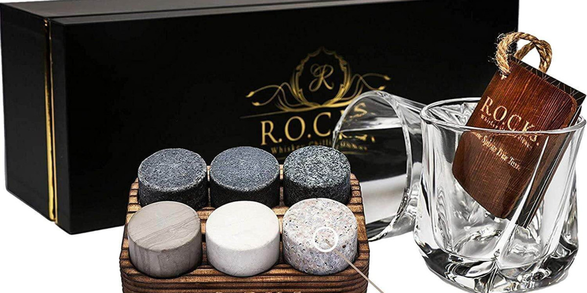 Stylish and Personalized Gifts for Women with Elegant Corporate Gift Options