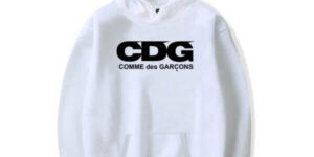 CDG Hoodie: Premium Materials for Everyday Comfort