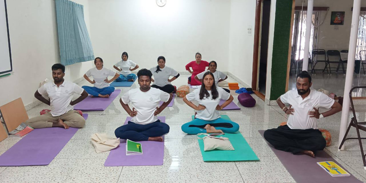 Bengaluru Yoga Teacher Training: A Path to Mastery and Transformation