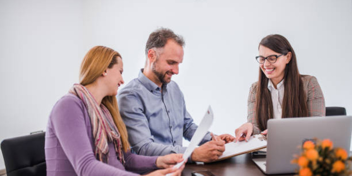 Business Credit Builder vs. Business Credit Repair: Understanding the Key Differences & Benefits for Your Company