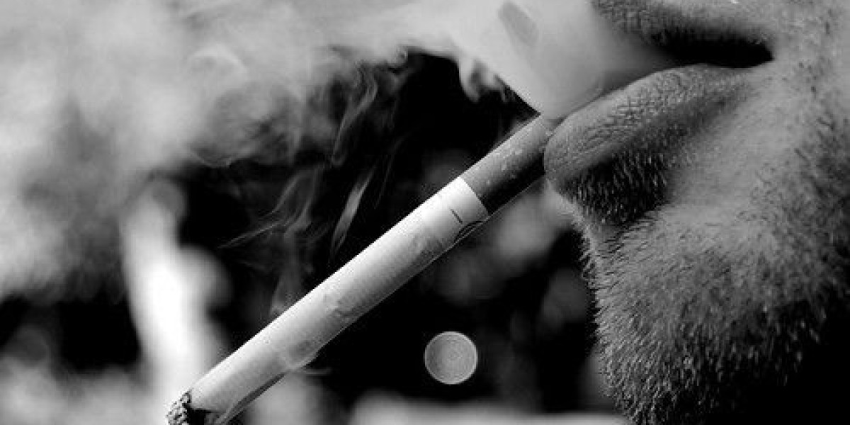 The e-cigarette scare is costing lives —— why aren't we talking about smoking?