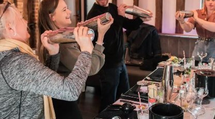 Shake Up Your Next Corporate Party with a Cocktail Making Class - London PR News