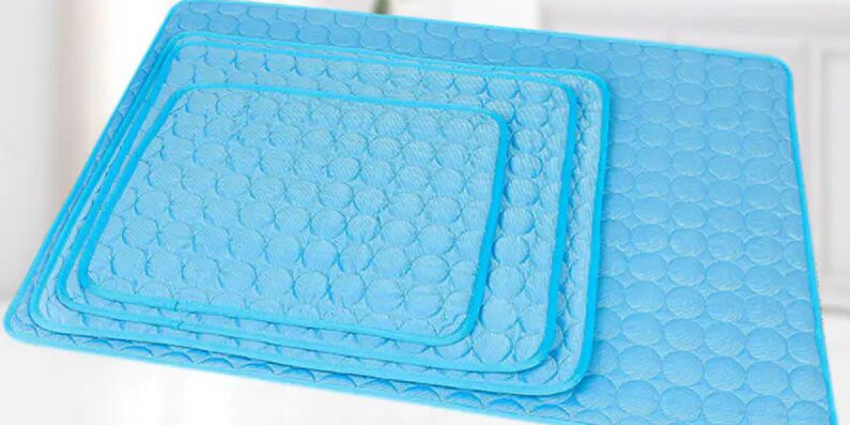 How a Pet Mat Manufacturer Supports Pet Health and Hygiene