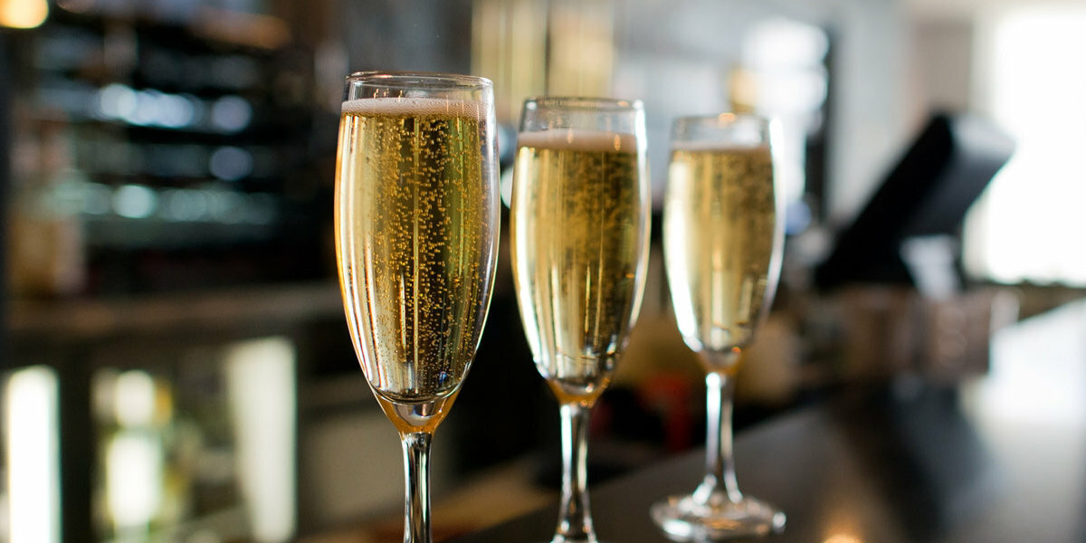 Sparkling Wine Market Analysis, Size, Share, Growth, Trends, and Forecasts by 2031