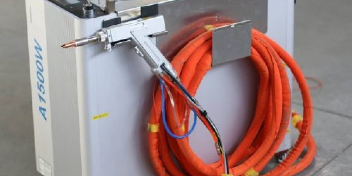 Effizient und Präzise: Ihr Laser Handschweißgerät für Perfekte Schweißarbeiten