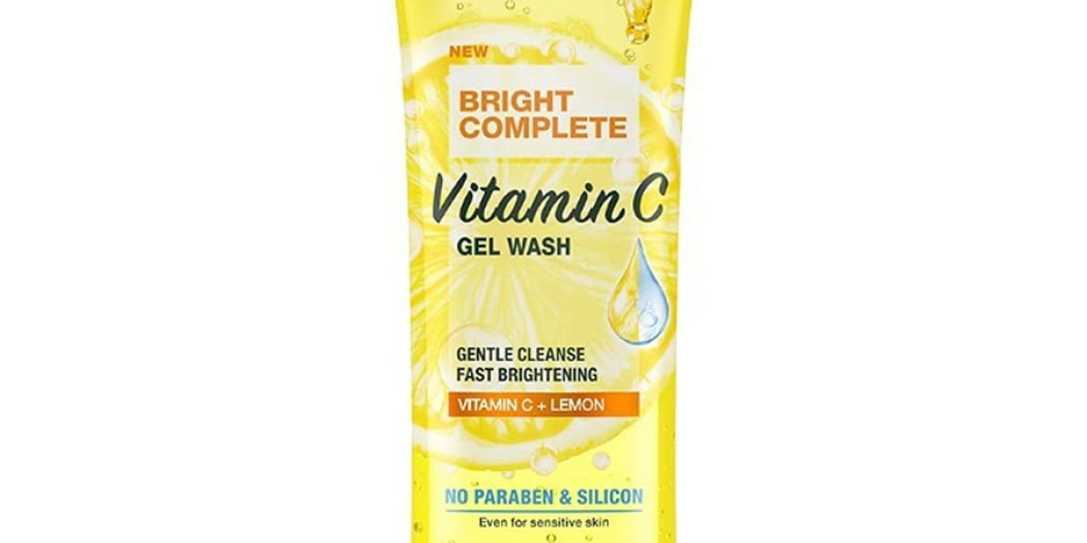 Top 5 Summer Face Wash Picks at Womancart for Glowing Skin