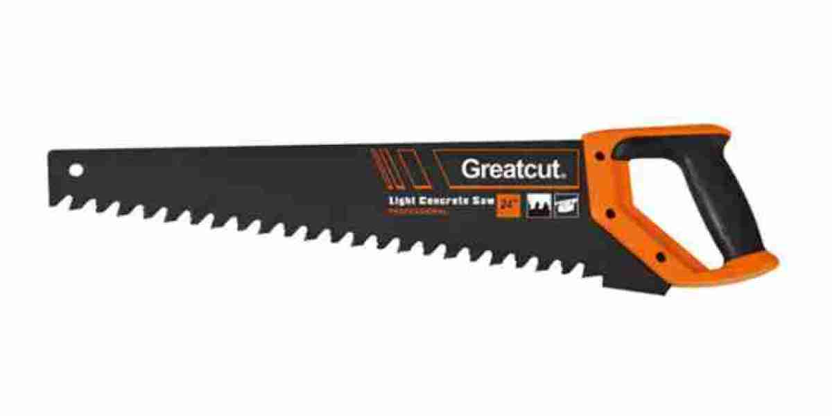 Improving Accuracy with Hand Saws