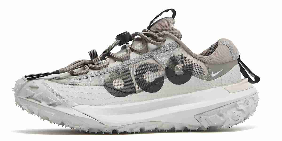 灰白色Mountain Fly 2穿搭攻略——Nike ACG機能美學剖析