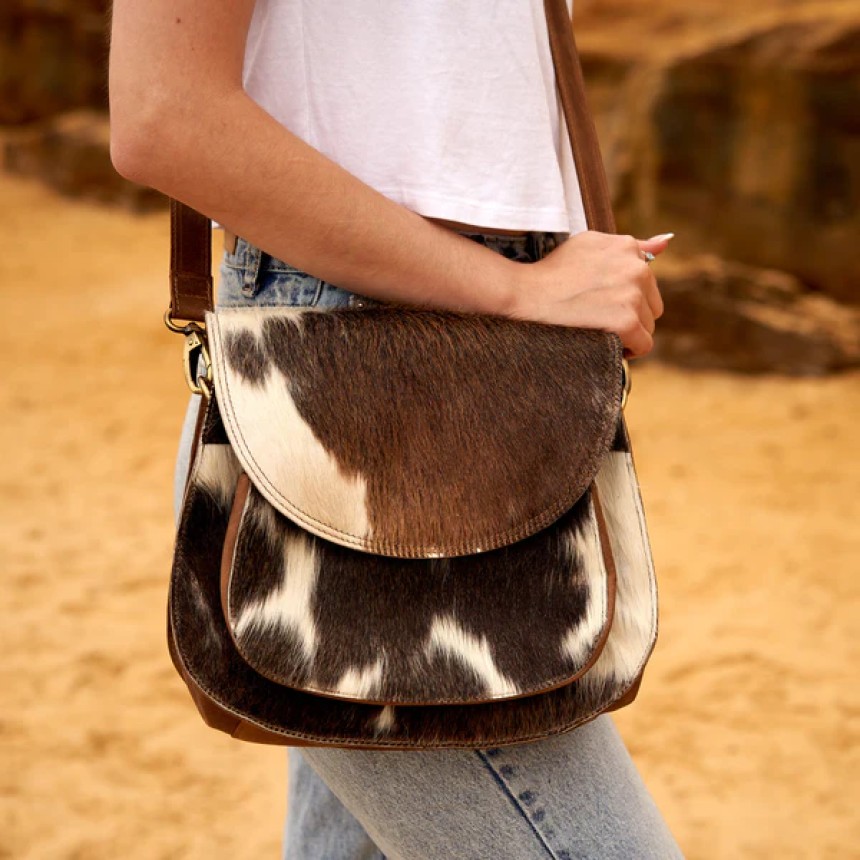 Blogs - Bang Box online - Versatile Leather Crossbody Bags for Practical Elegance!