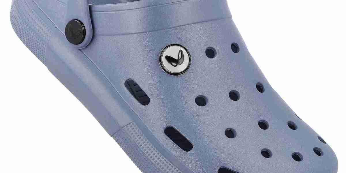 Clogs Market: How This Iconic Footwear Is Stepping into the Future