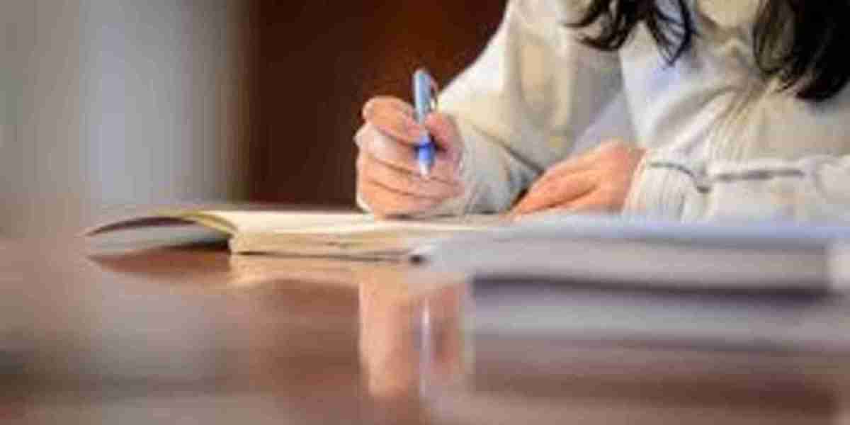 Navigating Nursing School with Ease: A Comprehensive Look at BSN Writing Services