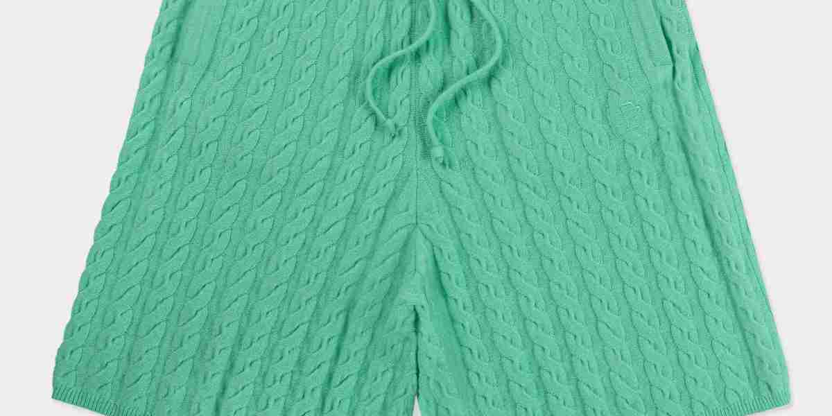 Eric Emanuel Shorts: The Ultimate Statement Piece for Streetwear Lovers