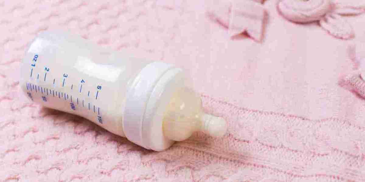 Navigating the Infant Bottles Market: Safety, Technology & Sustainability