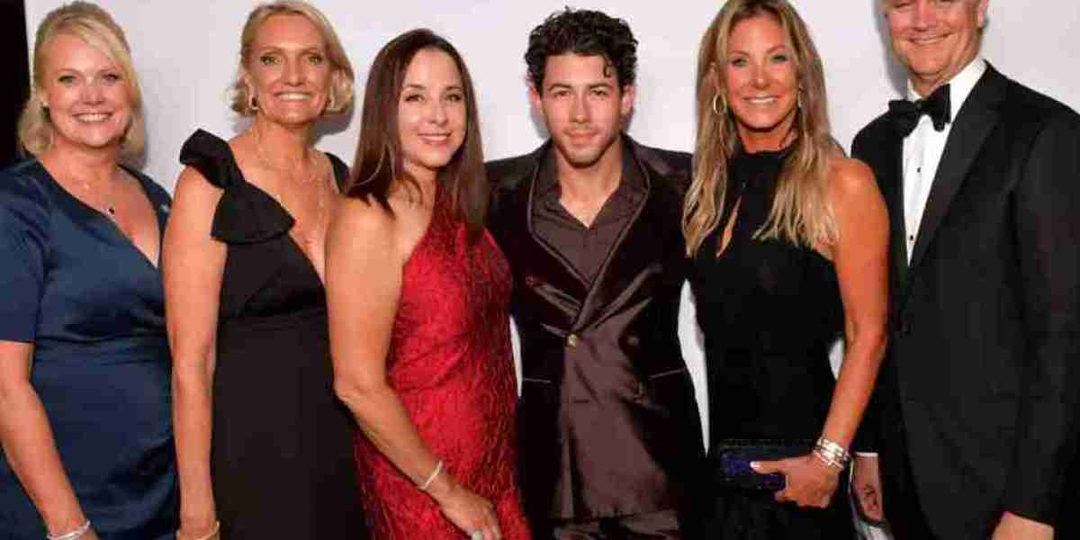 The Creative Spark of Connection: Exploring the Impact of Personal Influence