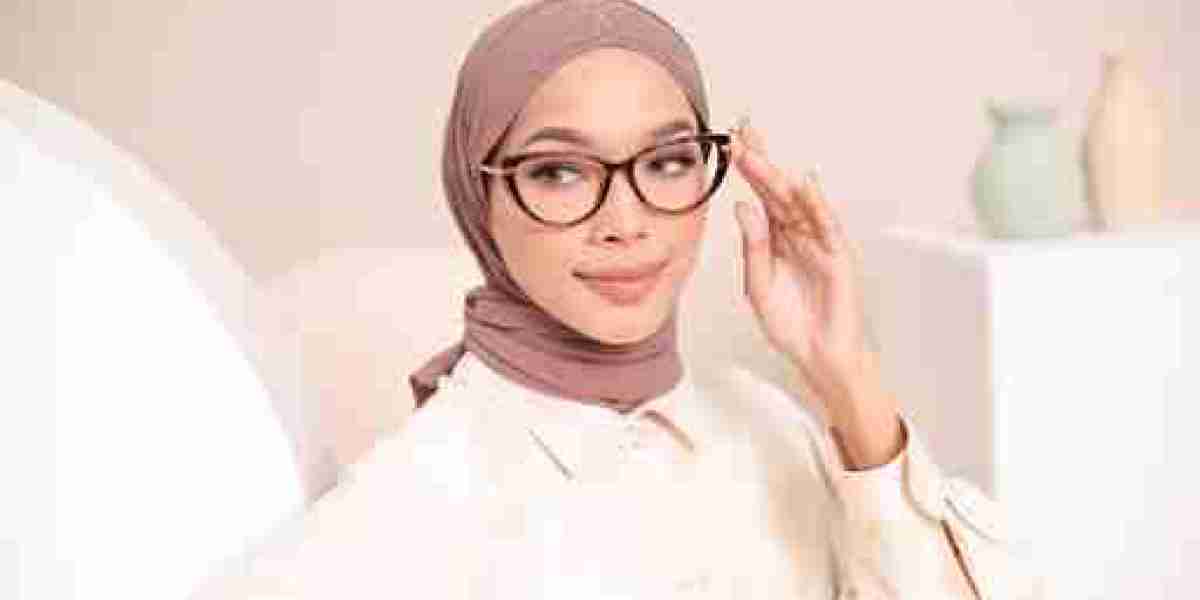 Cat Eye Glasses: The Iconic Eyewear That Never Goes Out of Style