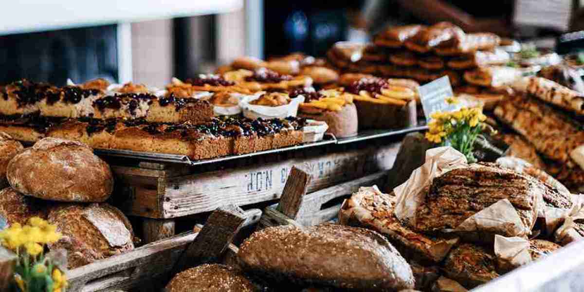 Bakery Ingredient Distributors: The Secret to Streamlining Large-Scale Baking Operations