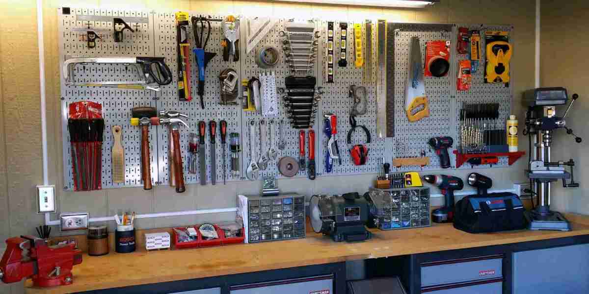 Shaping Innovation: The Global Tooling Board Market's Precision Edge