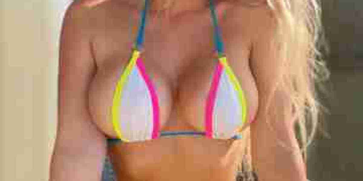 Mumbai Escorts can never disappoint you with her beauty and love