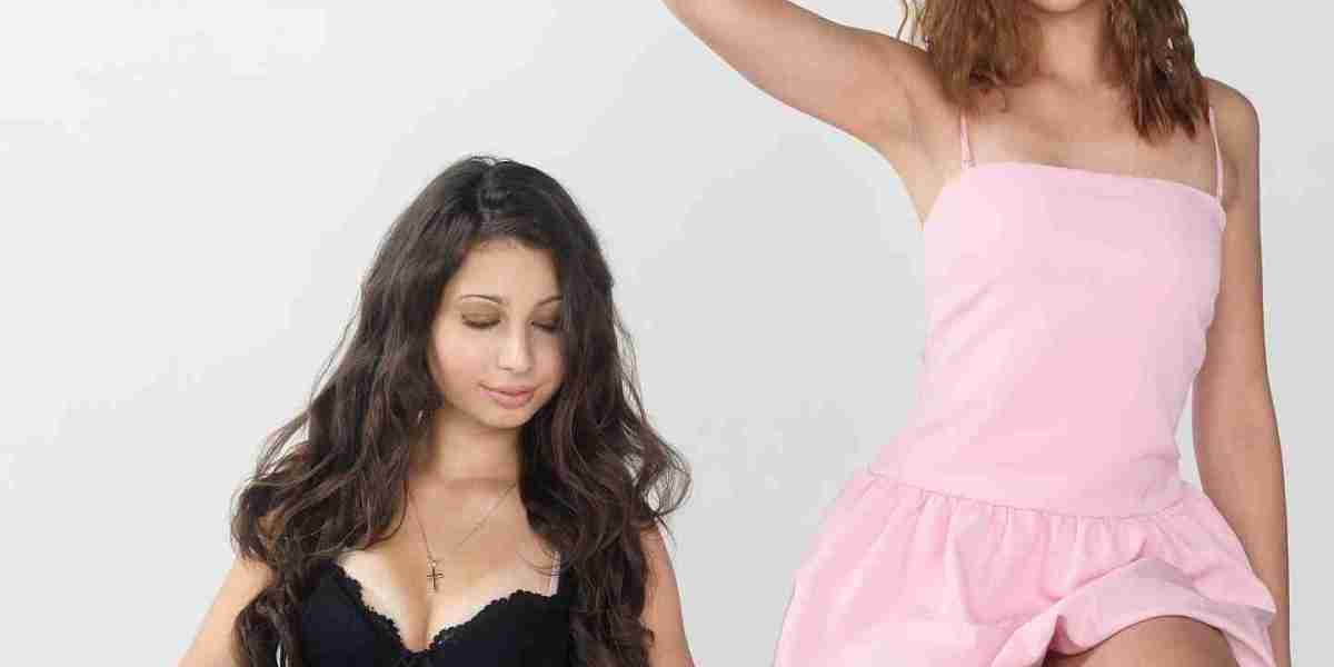 Autoportrait & Photo Booths in Montreal and Toronto: Capture Timeless Self-Portraits