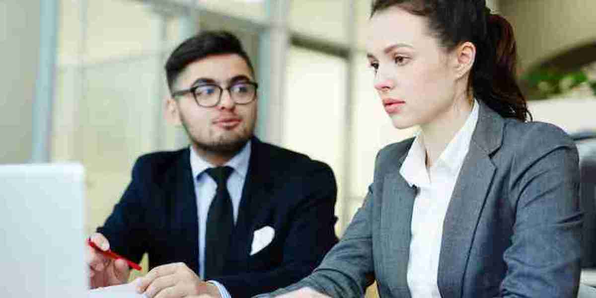 Career Advancement Coaching and Communication Skills for Managers: Unlocking Leadership